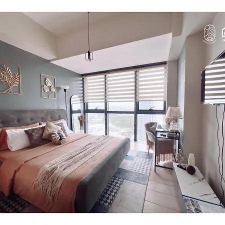 Eastwood Penthouse Studio With City View, Netflix And Fast Wi-Fi